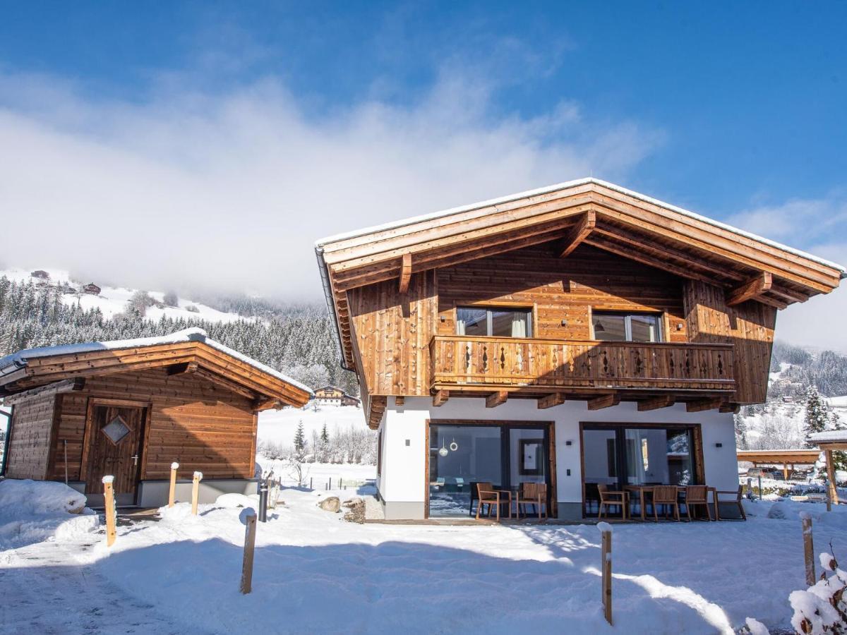 Apartment In Wald Im Pinzgau With A Carport Εξωτερικό φωτογραφία