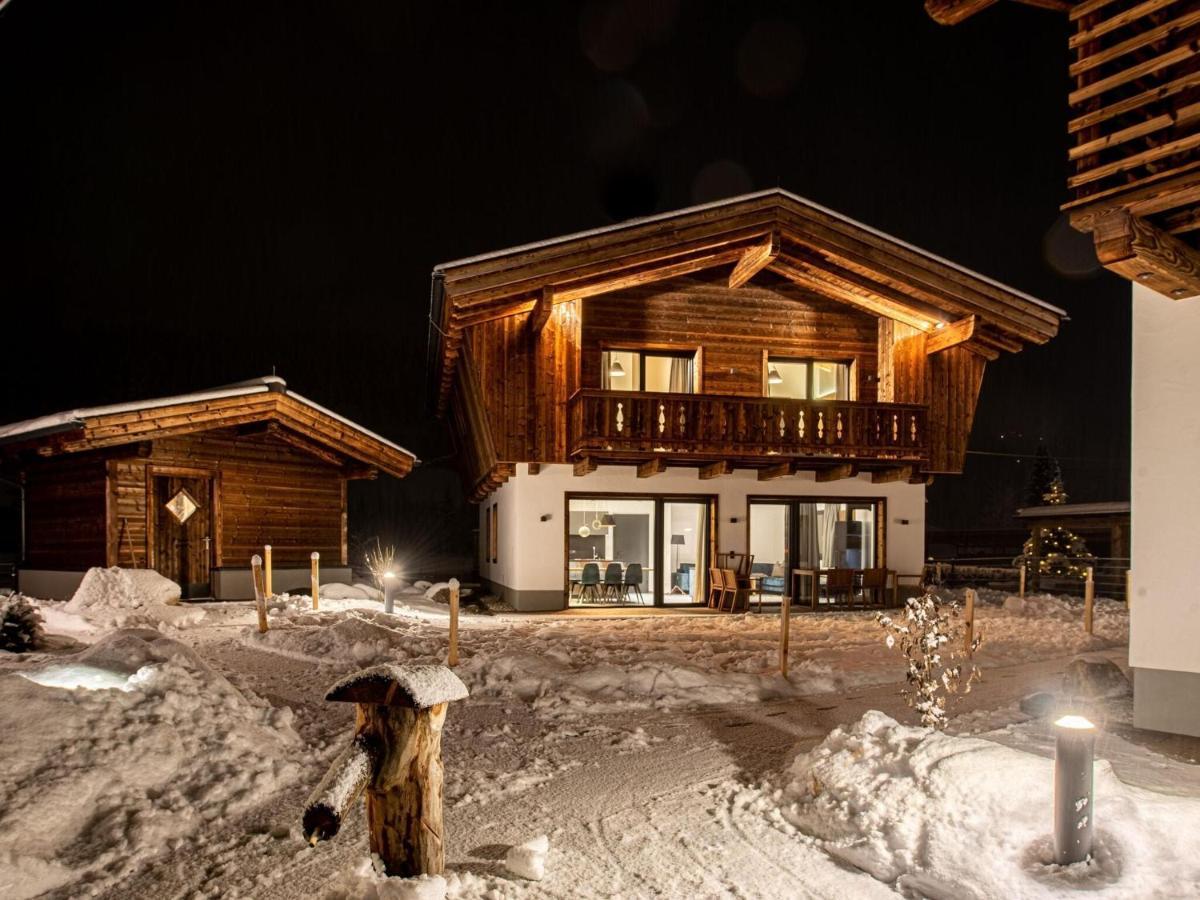 Apartment In Wald Im Pinzgau With A Carport Εξωτερικό φωτογραφία