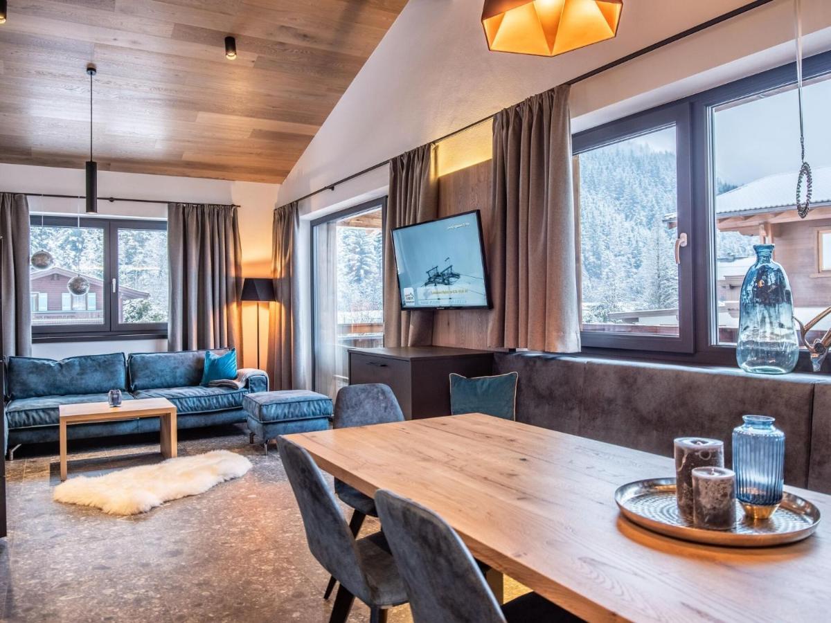 Apartment In Wald Im Pinzgau With A Carport Εξωτερικό φωτογραφία
