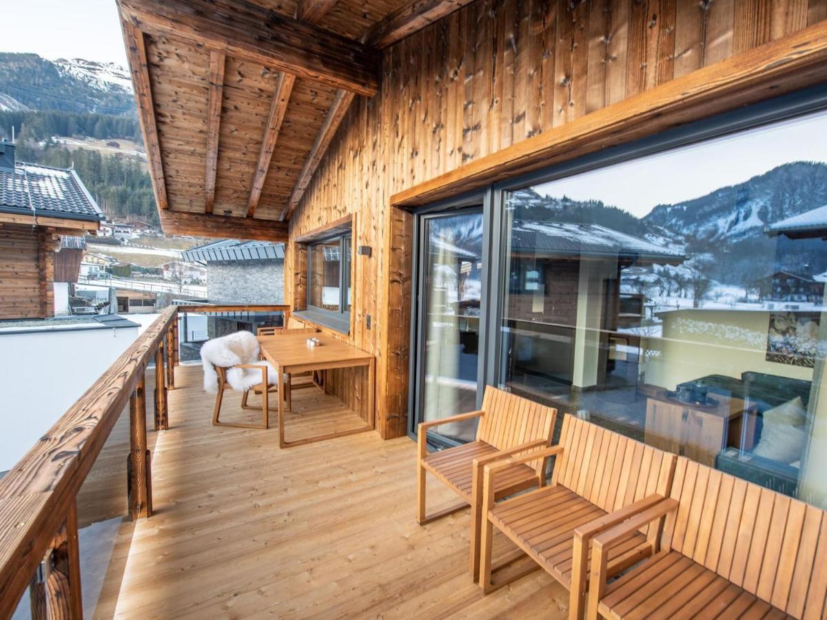 Apartment In Wald Im Pinzgau With A Carport Εξωτερικό φωτογραφία